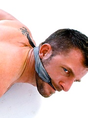 Hairy hunk Morgan Black