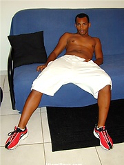 Mundo shows his uncut cock
