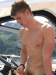It's not often that you find a really fit, sporty straight guy who's willing to get his kit off on camera for a gay porn site... let alone o