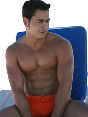 Hot latino stud Orlando Vista