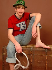 Skinny amateur twink - Secse