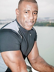Brutus Black Shows Off.