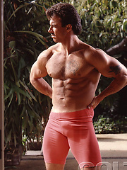 Hairy muscle man Kevin Boss