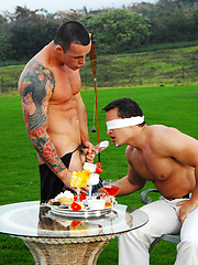 Kane O'Farrel and lAntton Harri fucking outdoors