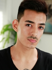 Skinny twinks having fun fucking each other in a threesome