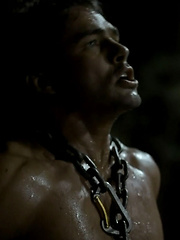 Taylor Kinney 2