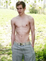 Skinny sexy boys Archi Gold and Paul Young fucking