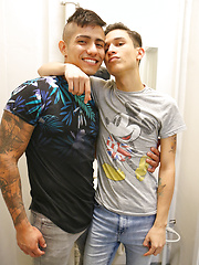 Andy Samuel brought his hot mate Gio over to the Bentley Race studio