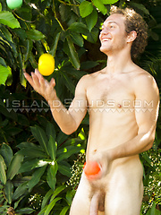 Hung 8" Anthony: Bubble Butt College Jock Pees