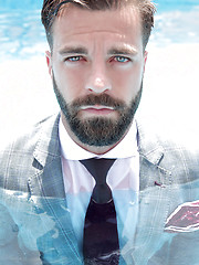 WET HOT. Starring HECTOR DE SILVA & JAY ROBERTS