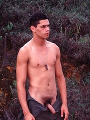 Sexy latino boy Santi Gomez posing naked