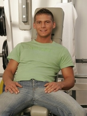 Tom Smith stripping in a gym