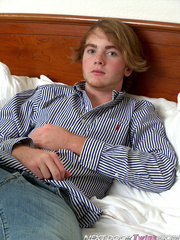 Blonde twink Elliot strokes his dick