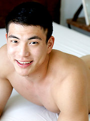 Tall Jock Sean Lee Shoots Some Hoops and Jerks His Uncut COCK