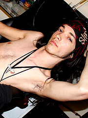 Rocker Dude With a Thick Dick