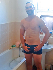 Straight & Muscular Rich