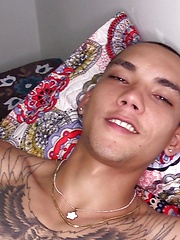 Tattooed Skinhead Works His XXL Cock